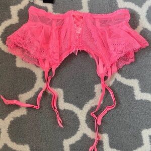 NWOT Victoria’s Secret Pink Lace Garter Belt